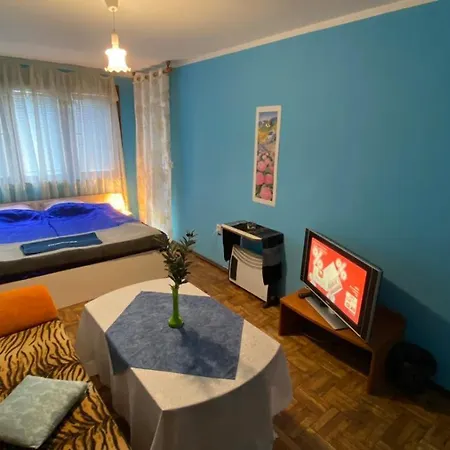 аria Нощувка със закуска (B & B) Бургас