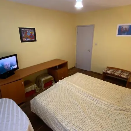 аria Bed & Breakfast *